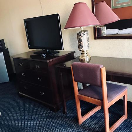 Executive Inn 텍사카나 외부 사진