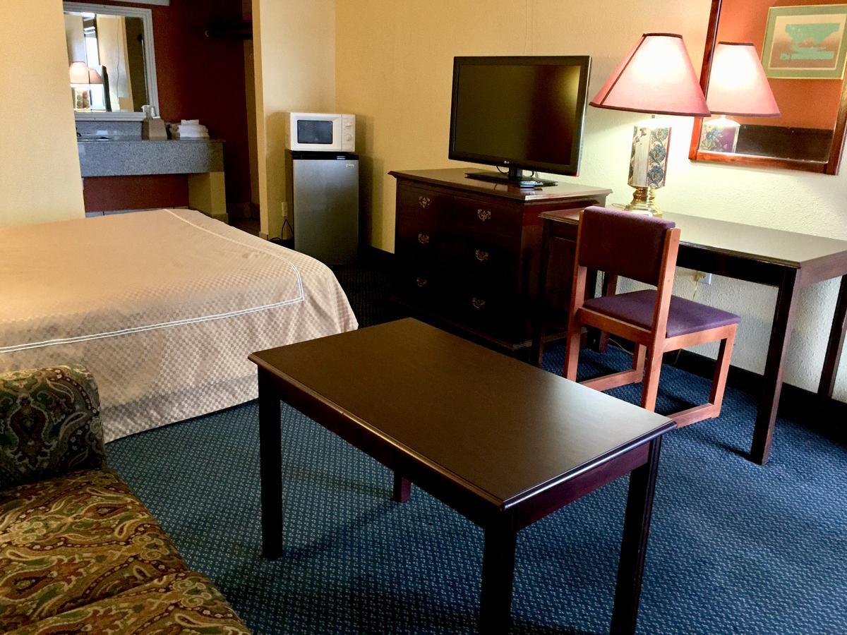 Executive Inn 텍사카나 외부 사진