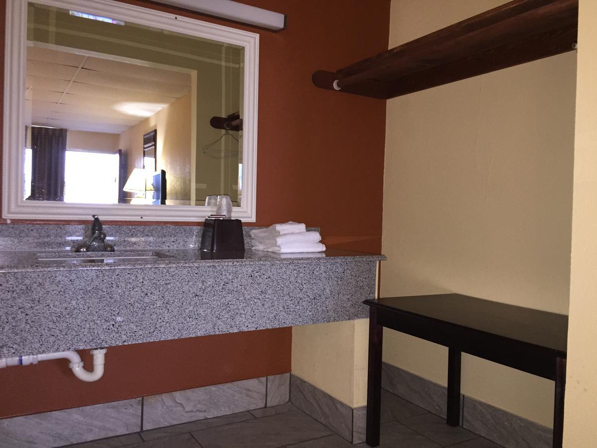 Executive Inn 텍사카나 외부 사진