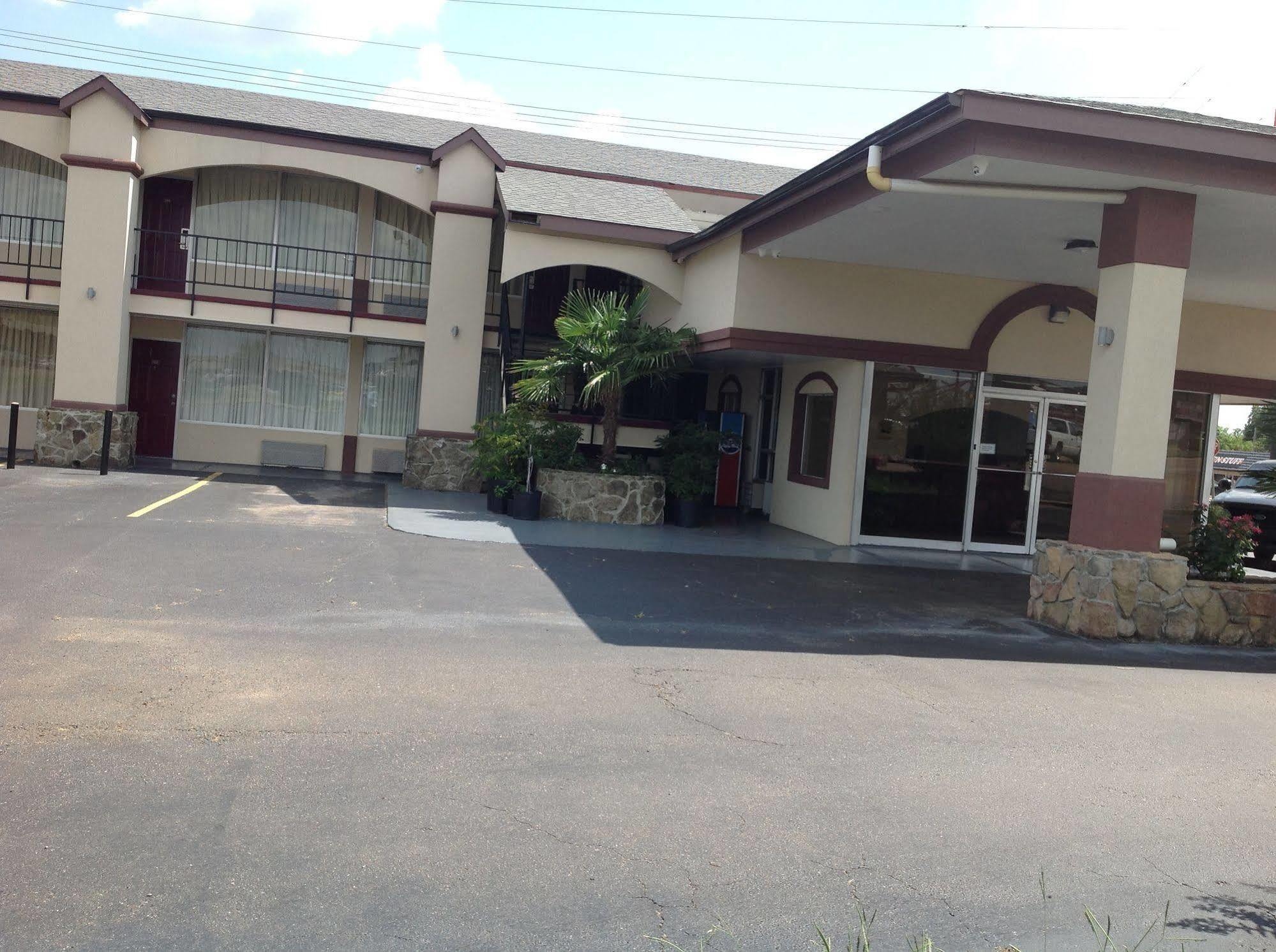 Executive Inn 텍사카나 외부 사진
