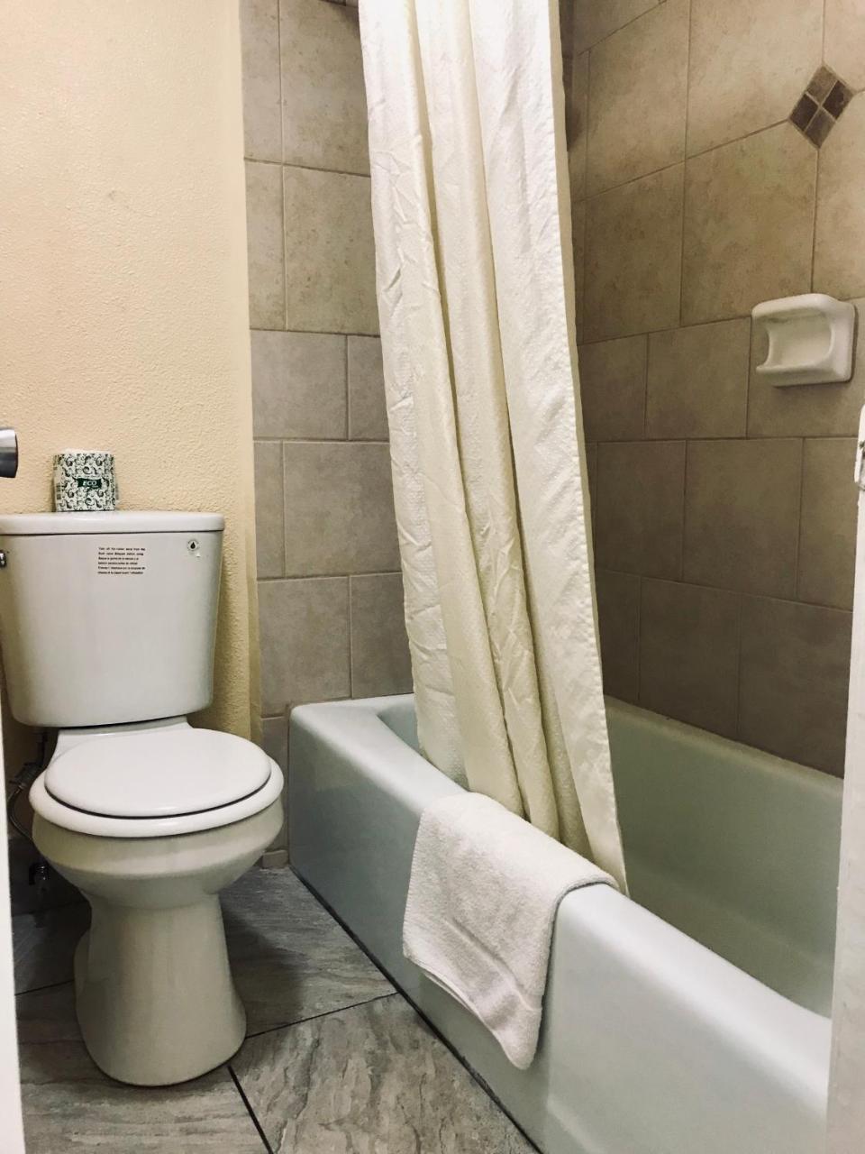Executive Inn 텍사카나 외부 사진